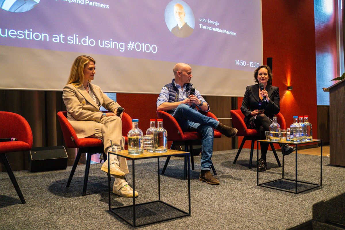 Kim Oreskovic moderating at 0100 Europe LP Conference 2024